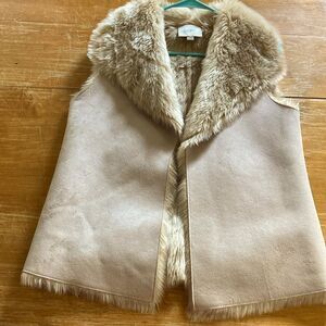 Loft Women’s Faux Fur Faux Suede Light Tan Sand Collared Vest Size S